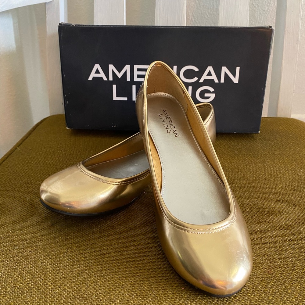 American living gold shoes